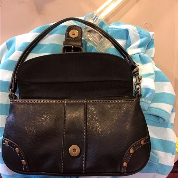 Very cute mini bag .. 6” x 4” snap closure black - Picture 1 of 7